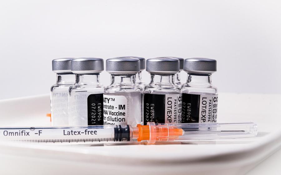 Vakcíny, autor obrázku Jan Felix Christiansen, zdroj Pixabay.com