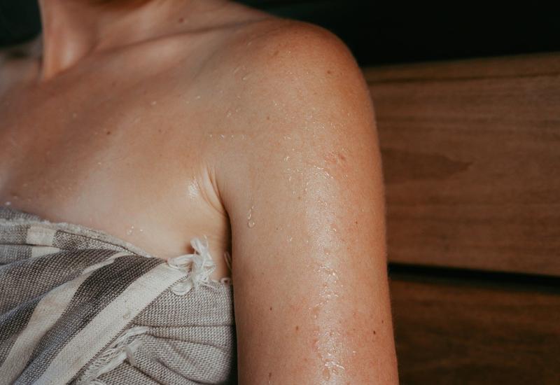 Pocení, autor obrázku huumsauna, zdroj Pixabay.com