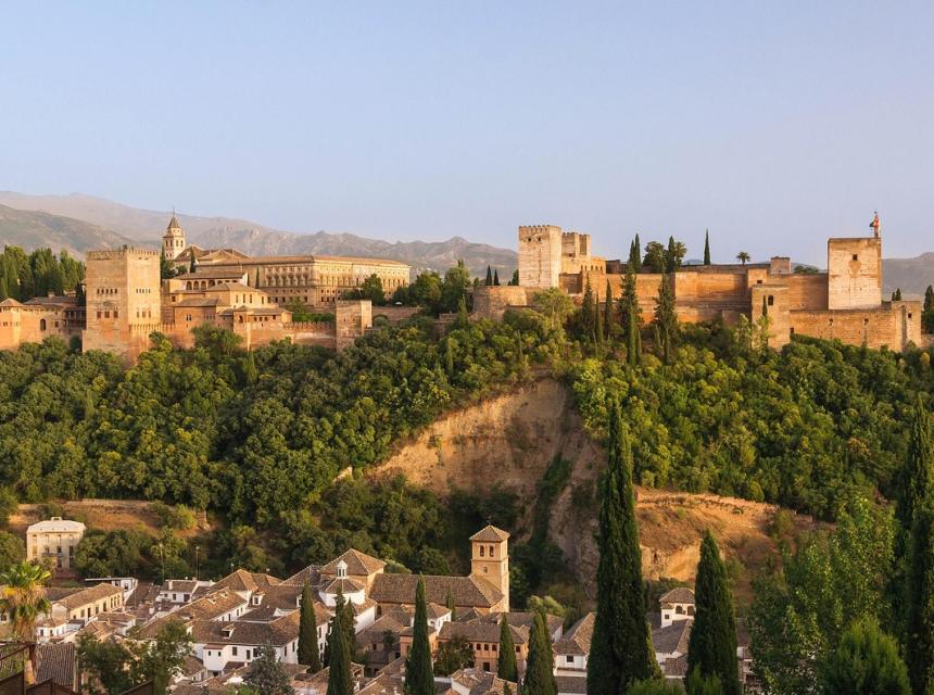 Alhambra, Granada, Španělsko, Zdroj obrázku Pixabay.com