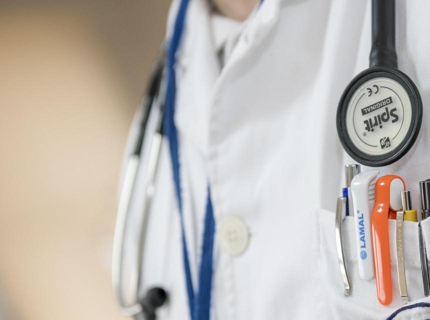 Lékařky se stetoskopem, zdroj obrázku Pixabay.com