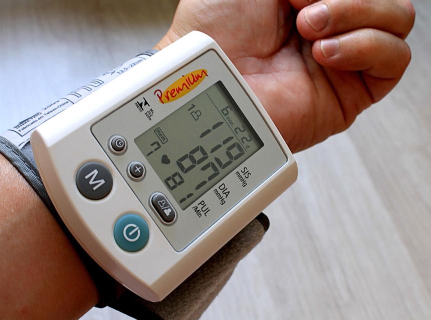 Přístroj na měření tlaku krve, zdroj obrázku Pixabay.com