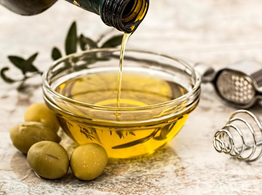 Olivový olej, autor obrázku Steve Buissinne, zdroj Pixabay.com